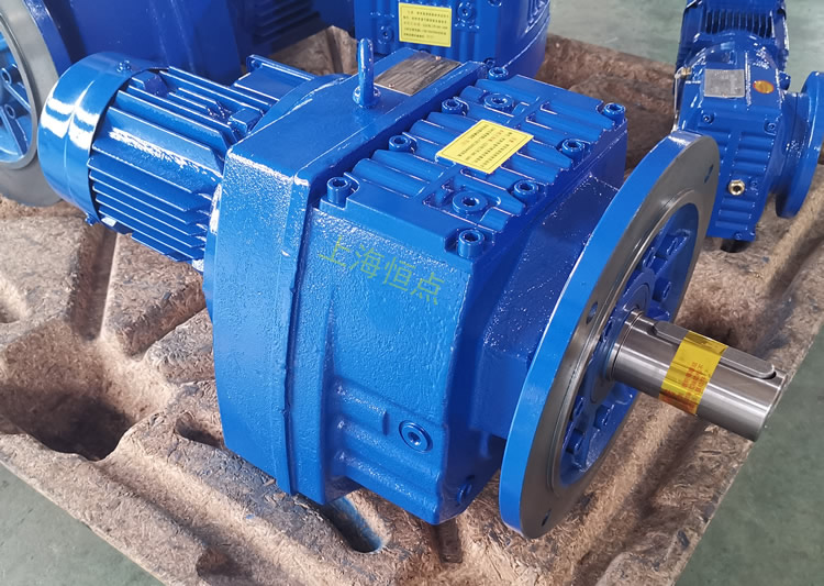 RF87減速機，立式安裝，輸入配電機，實物照片如下