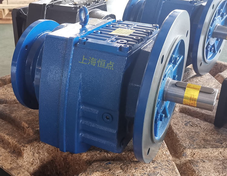 RF87減速機，輸入配法蘭B5端蓋，立式法蘭輸出，實物照片