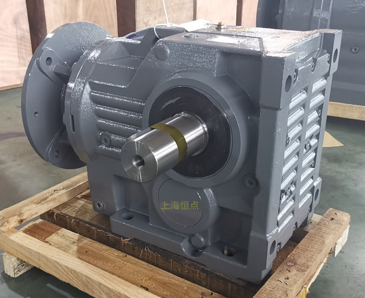 K97減速機，輸入配電機法蘭端蓋，右輸出單軸，實物圖如下